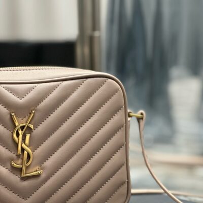 Image_20241212172752_5b23a17a-9093-4652-b724-432da0f7f304 LOU 23 CAMERA BAG BEIGE IN QUILTED LEATHER GOLD HARDWARE