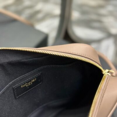 Image_20241212172758_a8790d5f-987f-4c47-b584-c9b5fbd5fcc7 LOU 23 CAMERA BAG BEIGE IN QUILTED LEATHER GOLD HARDWARE