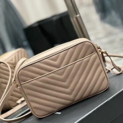 Image_20241212172802_96de8aa5-8307-4581-89d3-33efe920e28b LOU 23 CAMERA BAG BEIGE IN QUILTED LEATHER GOLD HARDWARE
