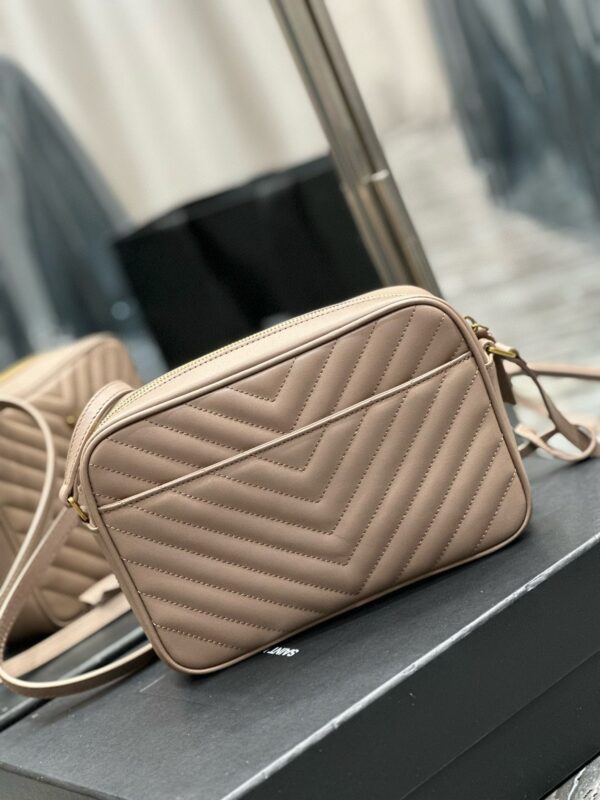 Image_20241212172802_96de8aa5-8307-4581-89d3-33efe920e28b LOU 23 CAMERA BAG BEIGE IN QUILTED LEATHER GOLD HARDWARE