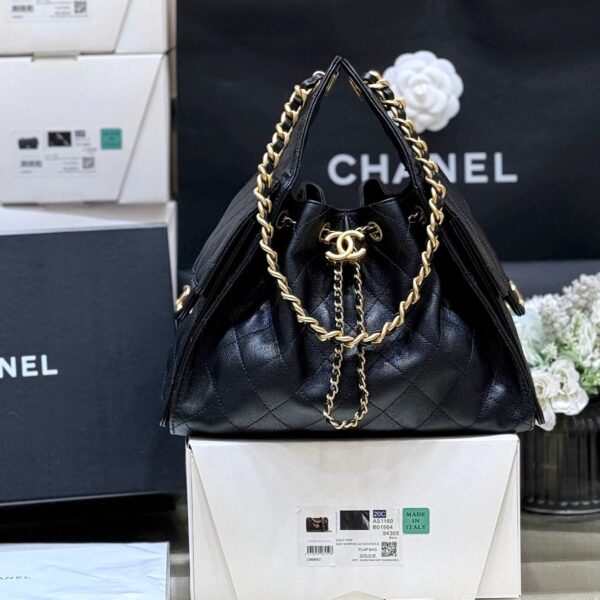 CC 25 HANDBAG IN BLACK 30 GRAINED CALFSKIN GOLD HARDWARE