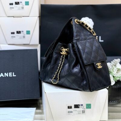 CC 25 HANDBAG IN BLACK 30 GRAINED CALFSKIN GOLD HARDWARE