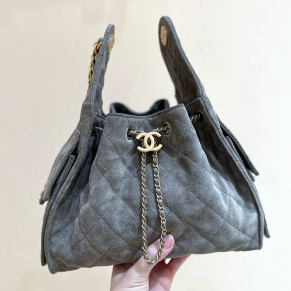 Image_20250421134854_b3b3c9c4-f832-4e49-bd4a-444e67d1cf86 CC 25 HANDBAG IN GREY 30 SUEDE GOLD HARDWARE