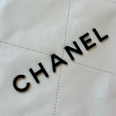 CC HOBO BAG 37 WHITE CC BLACK LAMBSKIN GOLD HARDWARE
