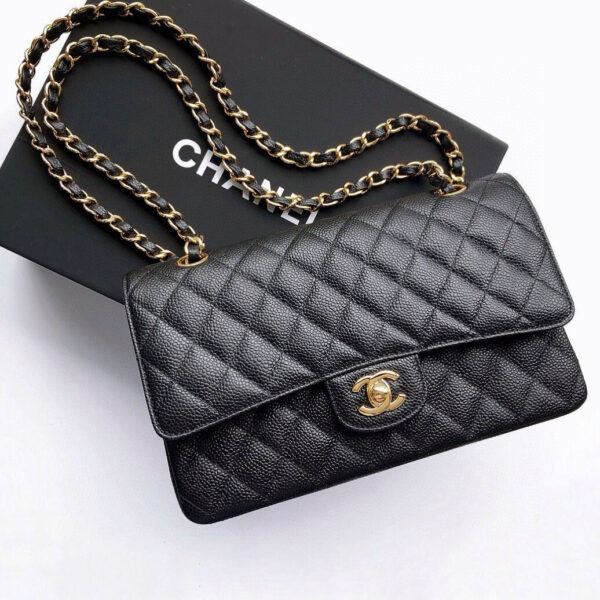 FLAP BAG 25 IN BLACK CAVIAR LEATHER GOLD HARDWARE