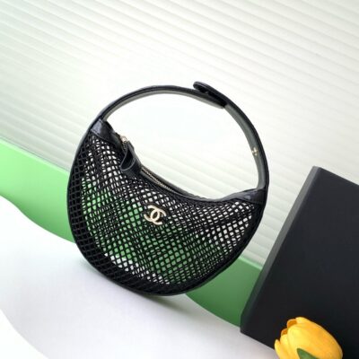 CC 25S POUCH IN BLACK LAMBSKIN WITH MESH GOLD HARDWARE