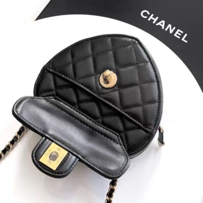 Image_20250915115352_304_43 CC HEART QUILTED SHOULDER BAG 19 IN BLACK CALFSKIN TP3