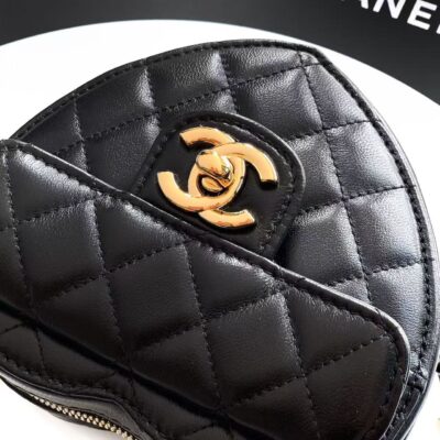 Image_20250915115353_305_43 CC HEART QUILTED SHOULDER BAG 19 IN BLACK CALFSKIN TP3