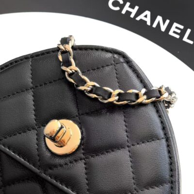 Image_20250915115354_306_43 CC HEART QUILTED SHOULDER BAG 19 IN BLACK CALFSKIN TP3