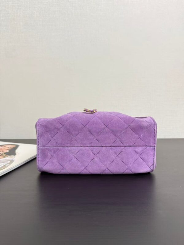 Image_20260506144838_696_8_d376e6ab-ddad-4c5e-bc55-10b9517899e7 CHANEL 26S HOBO BAG 22 IN PURPLE CALFSKIN