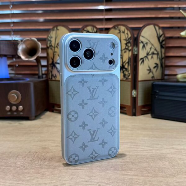 Premium Louis Vuitton Classic Monogram Phone Case For iPhone 14-18 Pro & Pro Max