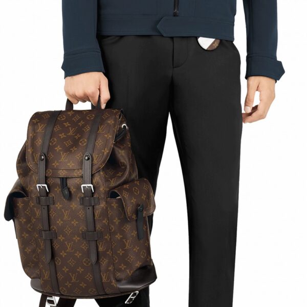a3c1606d592139a6fd51150603e23c98 Louis Vuitton Christopher PM M43735