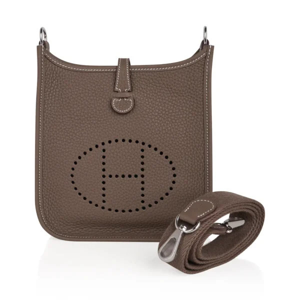 ab9f64d6ca4e3d4e3d7fba5888888abf Hermès Evelyne TPM Etoupe Clemence Palladium Hardware