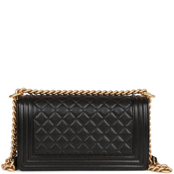 حقيبة متوسطة Chanel Boy أسود كافيار عتيق إكسسوارات معدنية ذهبية