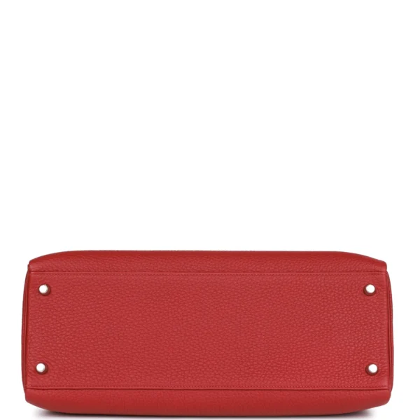 حقيبة هيرميس Special Order HSS Kelly Retourne 35 Rouge Grenat Verso من جلد توغو مع إكسسوارات معدنية من البلاديوم