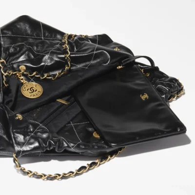 CHANEL 22 HANDBAG