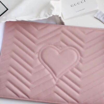 Gucci GG Marmont matelasse leather pouch 476440