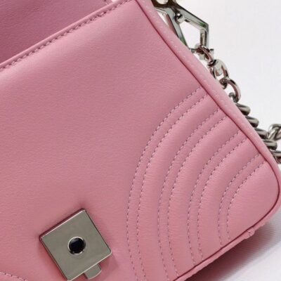 b408ee7c4a9032909b079b38bd74e231 Gucci GG Marmont Silver Chain Shoulder Strap GG Logo Flap Female Pink Quilted Leather Single Top Handle Bag 2022 Price