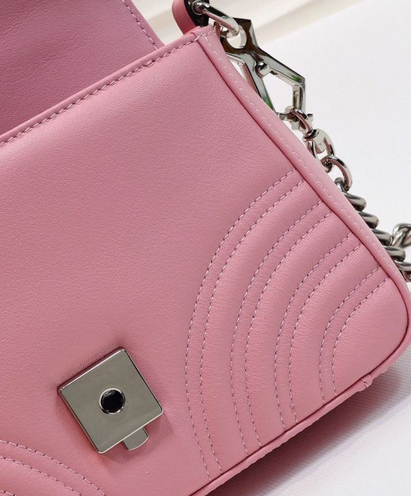 b408ee7c4a9032909b079b38bd74e231 Gucci GG Marmont Silver Chain Shoulder Strap GG Logo Flap Female Pink Quilted Leather Single Top Handle Bag 2022 Price