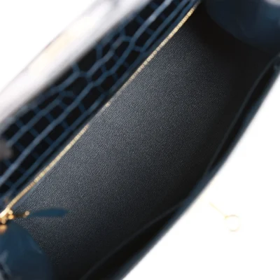 Hermès Kelly Sellier 28 Bleu Baltique Shiny Porosus Crocodile Gold Hardware