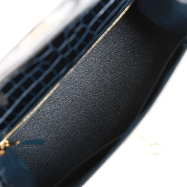 Hermès Kelly Sellier 28 Bleu Baltique Shiny Porosus Crocodile Gold Hardware