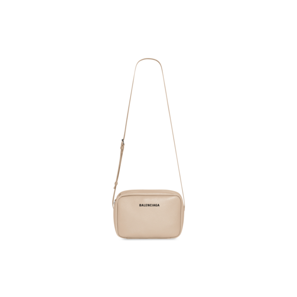 b88d3793758ecf288a8c64bc66e756df WOMEN'S EVERYDAY 2.0 MEDIUM CAMERA BAG IN SAND