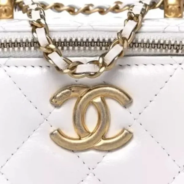 CHANEL Calfskin Quilted Mini Perfect Fit Vanity Case With Chain White