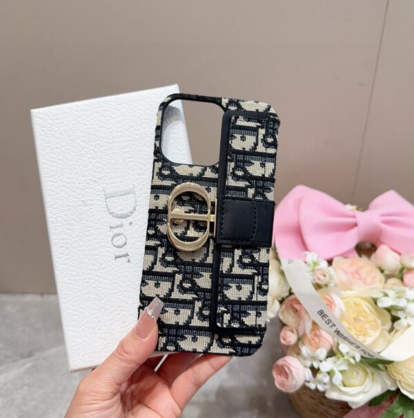 bac417fcfc82c484cc95e4251780cc73cd24d62d2996461b07c2dfc1683eb1db Dior Montaigne 30 Monogram Card Holder Phone Case