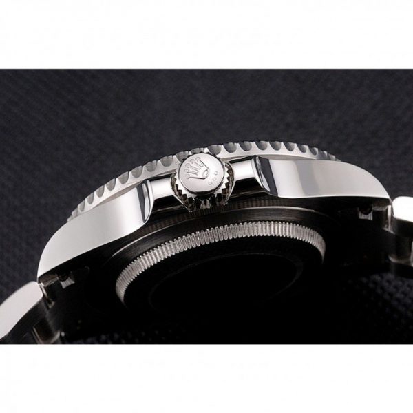 Dive into Luxury with Rolex Submariner PR16233P | Buy Online Now