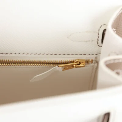 Hermès Special Order (HSS) Kelly Sellier 25 White and Etoupe Epsom Gold Hardware
