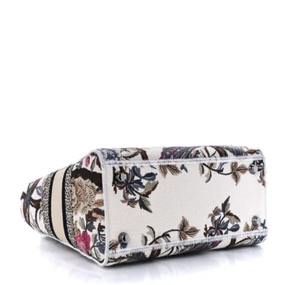 c123f22a4e81630682138d59ae407107 CHRISTIAN DIOR Canvas Embroidered Jardin D'Hive Medium Lady D-Lite Ecru Multicolor