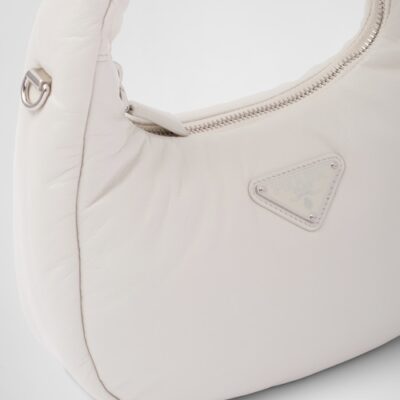 حقيبة صغيرة Prada Soft مبطنة جلد نابا أبيض