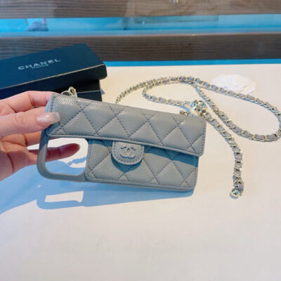 c68f462b78285e7c395be71c52f1bf42897a30d4323d651852af33203adb6bb7 Chanel Style Quilted Leather Flip Card Holder Phone Case With Gold Chain Crossbody Strap