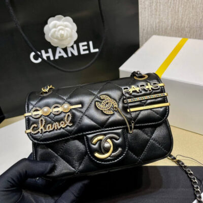 [Difficult to obtain] Published in 25ans magazine! Ayami Nakajo Favorite Chanel Pearls Charms Mini Flap Bag AS2978