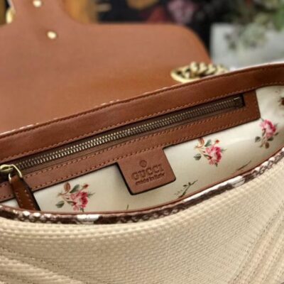 d3a554125b90f128ae0650eb8a556989 حقيبة كتف نسائية غوتشي GG Marmont Raffia Snakeskin Trimming Brass شعار Spring إغلاق حلقة كتف بحزام باللون البيج