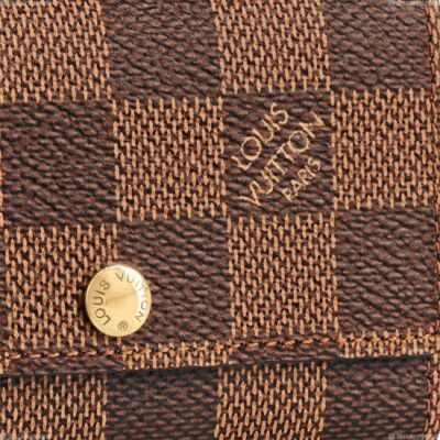 d681efaa6ce6413e35d9e8a126804206 Louis Vuitton N62630 6 Key Holder