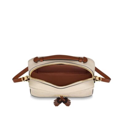 db4a0fc72acae87e8f4e8ab9716ef929 Louis Vuitton M44597 Saintonge