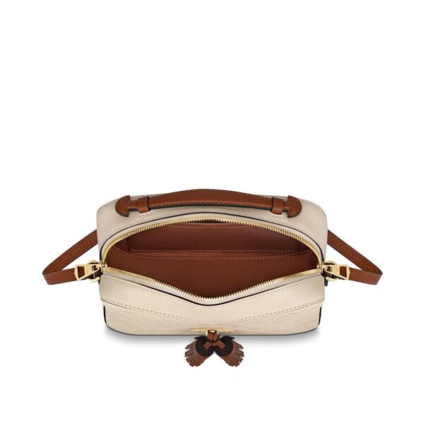 db4a0fc72acae87e8f4e8ab9716ef929 Louis Vuitton M44597 Saintonge