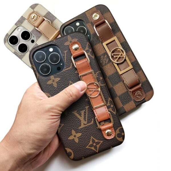 LUXURY LEATHER  WRIST BAND IPHONE CASE theroxymob
