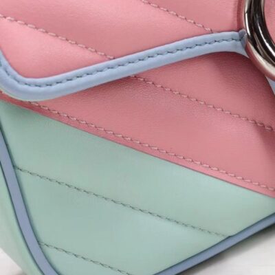 古驰 GG Marmont Colorful Matelasse 标识搭扣顶部 Sale 链条 Crossbody Online 银色迷你女士单肩包