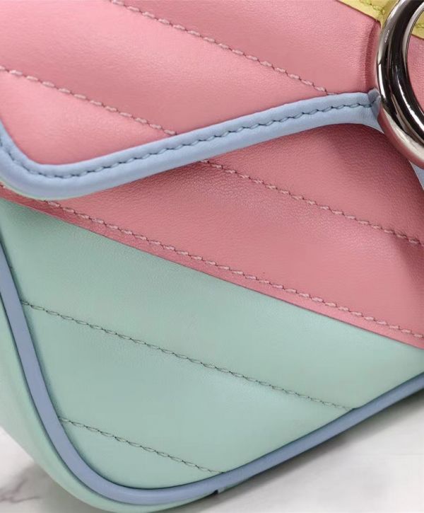 古驰 GG Marmont Colorful Matelasse 标识搭扣顶部 Sale 链条 Crossbody Online 银色迷你女士单肩包