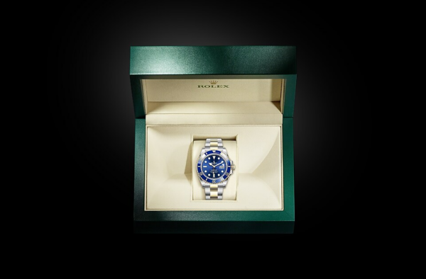 Rolex Submariner Date M126613LB 0002 - Classic Luxury Diving Watch