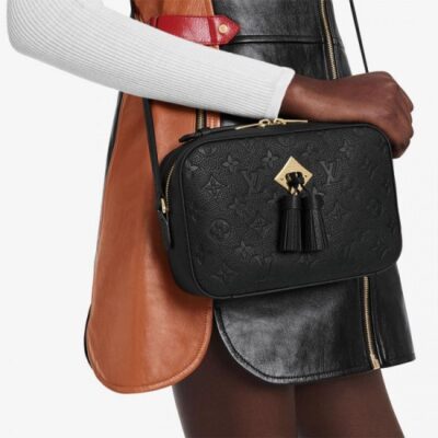 eb46b900c61e68d8fbda6db8804525ff Louis Vuitton Saintonge