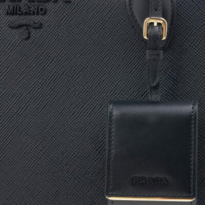 ef2fee8bf122984ea42140e5af2ec063 Prada 单色 十字纹皮革 中号包