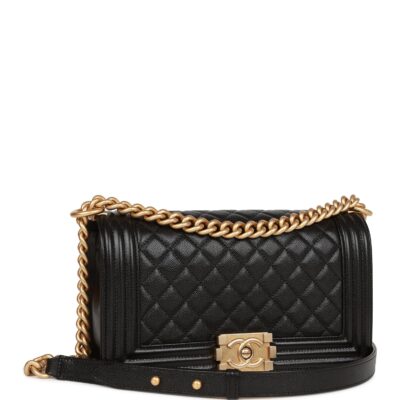 حقيبة متوسطة Chanel Boy أسود كافيار عتيق إكسسوارات معدنية ذهبية