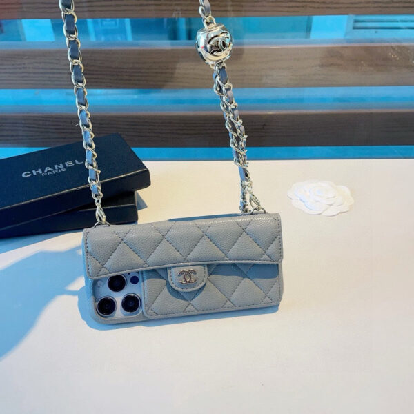 fcebdb16b6bdfca2d42932dee8c6cfcb1200e3f439fddcde12019b71dd804f39 Chanel Style Quilted Leather Flip Card Holder Phone Case With Gold Chain Crossbody Strap