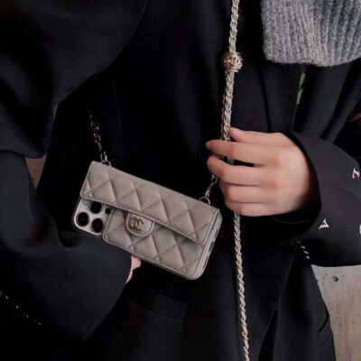 ff1ca80cd1767af8fe31db62cdb42aa9b7c81709aa9f548458548faa1191b3a9 Chanel Style Quilted Leather Flip Card Holder Phone Case With Gold Chain Crossbody Strap