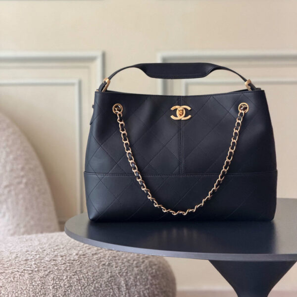 CHANEL 25S HOBO BAG 36 IN BLACK LAMBSKIN WITH GOLD HARDWARE