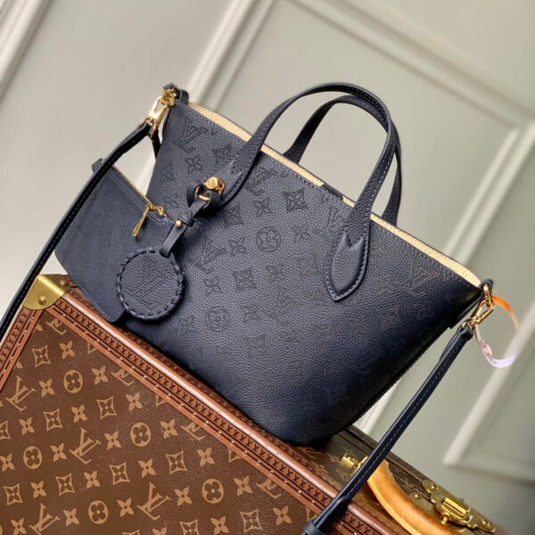 imgHD_4828b284_20250430_cmp_i1746001974764_4214_0_0_jpg BLOSSOM PM 20 IN DARK BLUE MONOGRAM PERFORATED CALFSKIN