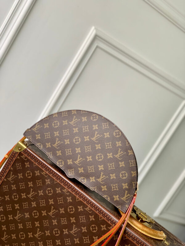 LV FAN 37 IN BROWN MONOGRAM COATED CANVAS AND CALFSKIN